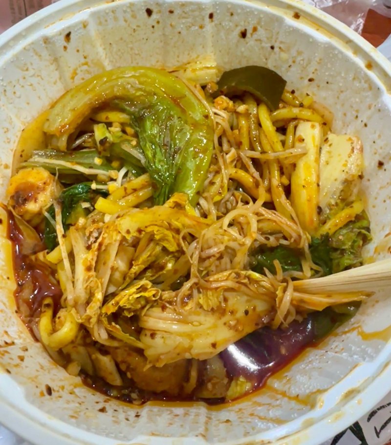 南京麻辣烫：城市小吃的美味密码